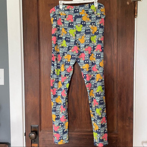 LuLaRoe Women’s Disney Mickey Leggings, Tall & Curvy - Picture 4 of 5
